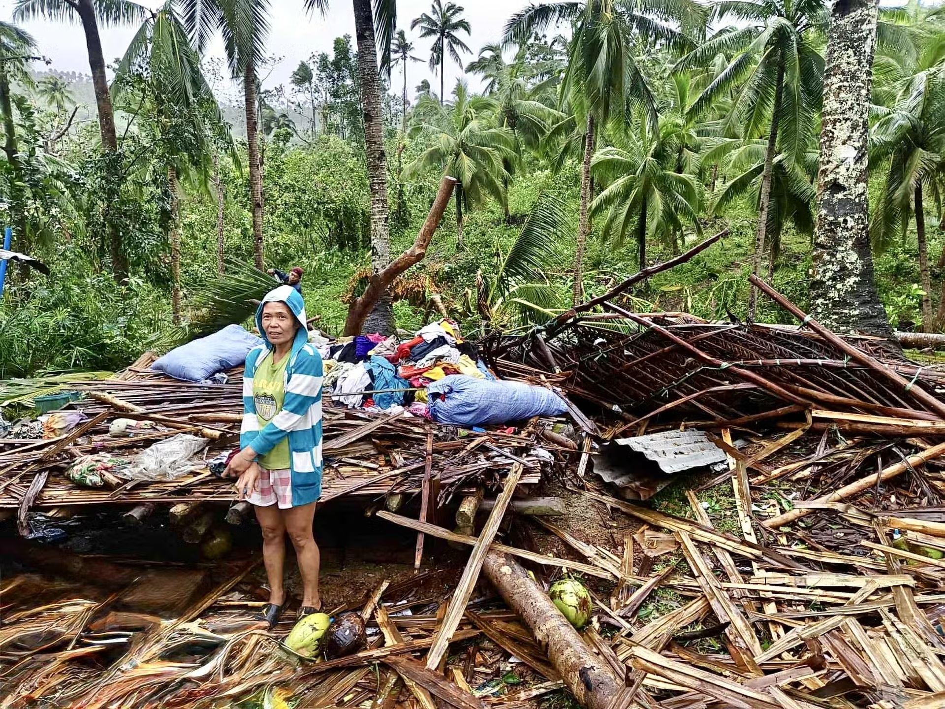 Cảnh tan hoang ở Philippines sau bão Bualoi khiến 14 người chết - 2