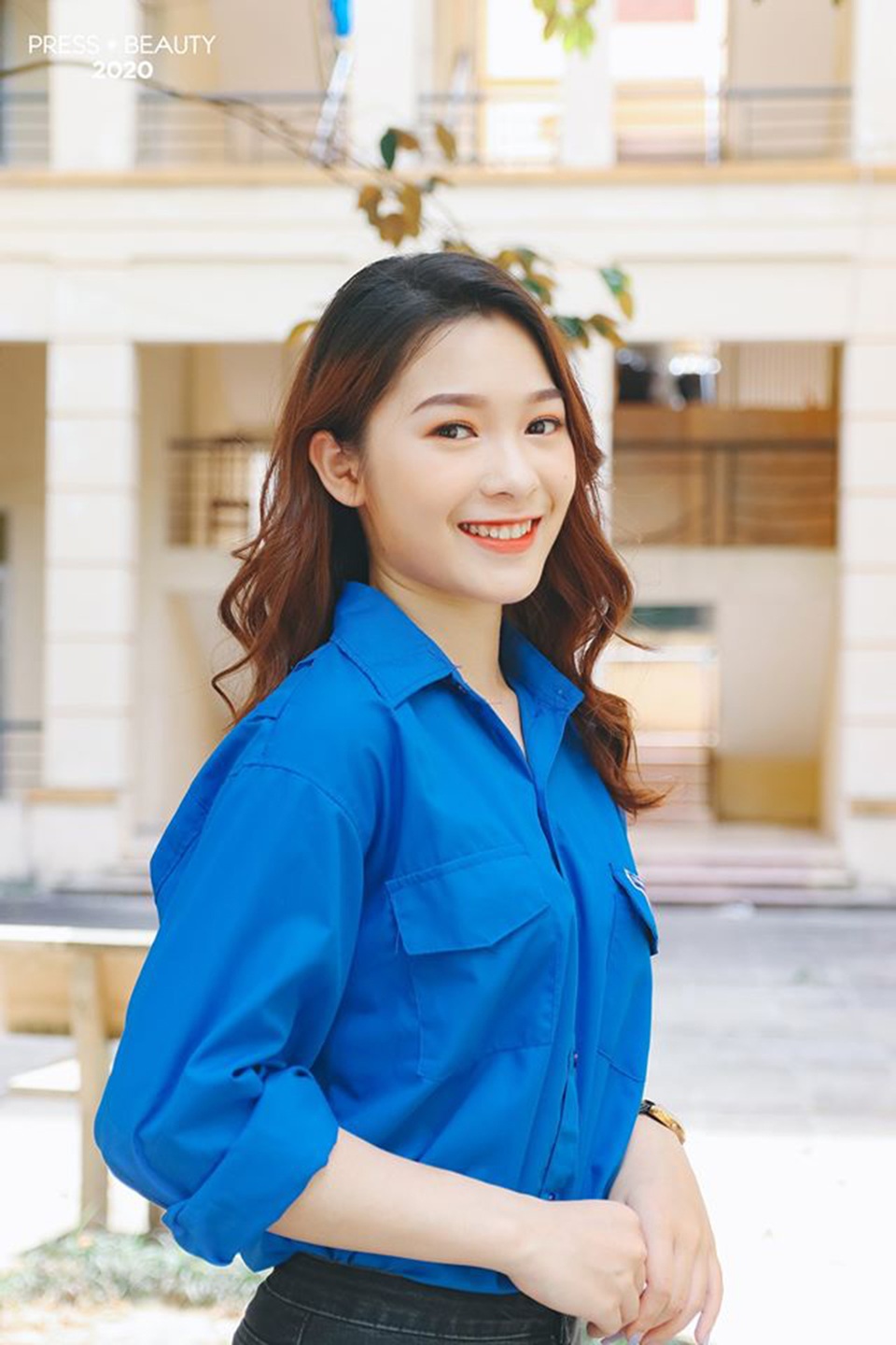 Top 10 thí sinh Hoa khôi Báo chí khoe sắc với màu áo xanh tình nguyện - 9 Top 10 thí sinh Hoa khôi Báo chí khoe sắc với màu áo xanh tình nguyện - 9