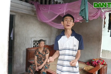 Chồng yếu, vợ ung thư không có tiền đi viện, 5 con nhỏ nguy cơ bỏ học