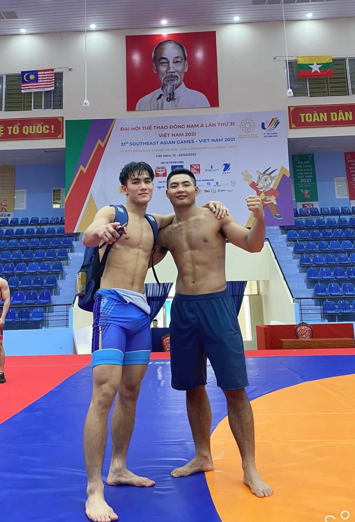 Vận động viên đấu vật điển trai tựa nam thần tại SEA Games 31 - 4 Vận động viên đấu vật điển trai tựa nam thần tại SEA Games 31 - 4