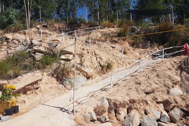 Phú Yên: Xử lý cấp bách tình trạng “xẻ núi” làm đường xuống Vịnh Vũng Rô trái phép