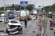 Trả hồ sơ vụ tài xế gây tai nạn trên cầu Phú Mỹ ở TPHCM