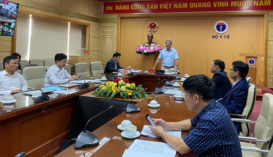Thứ trưởng Y tế: “Dịch Covid-19 trên thế giới chưa thấy điểm dừng” - 2 Thứ trưởng Y tế: “Dịch Covid-19 trên thế giới chưa thấy điểm dừng” - 2