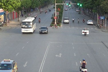 Đường phố trung tâm Hà Nội vắng vẻ trong ngày đầu nghỉ lễ