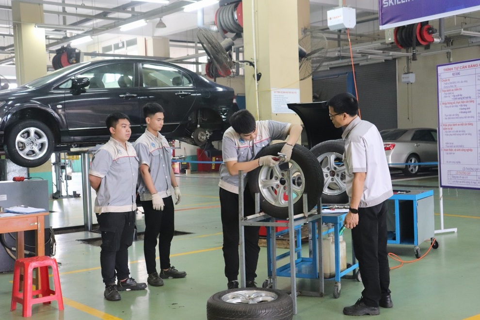 Đào tạo nâng cao kỹ năng nghề giúp doanh nghiệp giữ chân người lao động - 6 Đào tạo nâng cao kỹ năng nghề giúp doanh nghiệp giữ chân người lao động - 6
