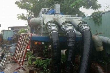 TPHCM huy động 4 máy bơm thay thế máy bơm “khủng”