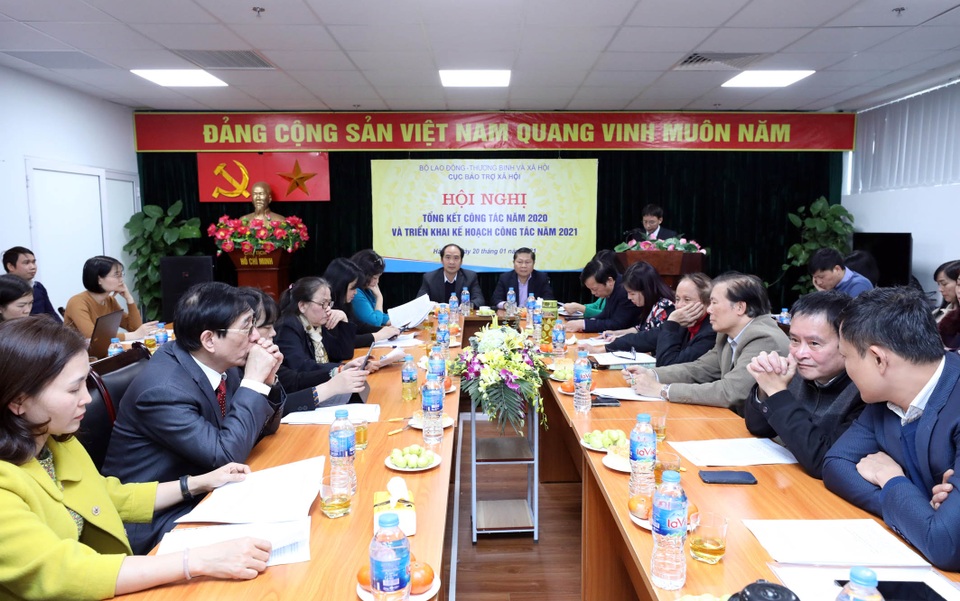 Thực hiện trợ cấp hàng tháng cho gần 3,15 triệu người - 1 Thực hiện trợ cấp hàng tháng cho gần 3,15 triệu người - 1