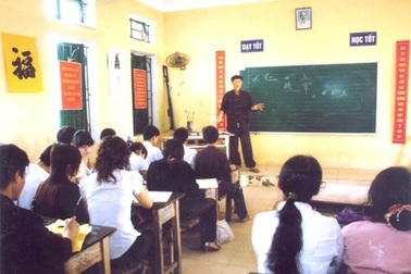 Người thầy giáo già rèn "nét chữ nết người"