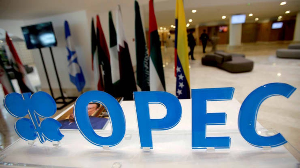 OPEC đạt được thỏa thuận về sản lượng dầu sau tranh chấp với UAE - 1 OPEC đạt được thỏa thuận về sản lượng dầu sau tranh chấp với UAE - 1