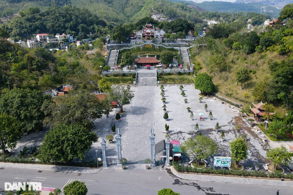 Chiêm ngưỡng Đền Cửa Ông linh thiêng với kiến trúc độc đáo | Báo Dân trí