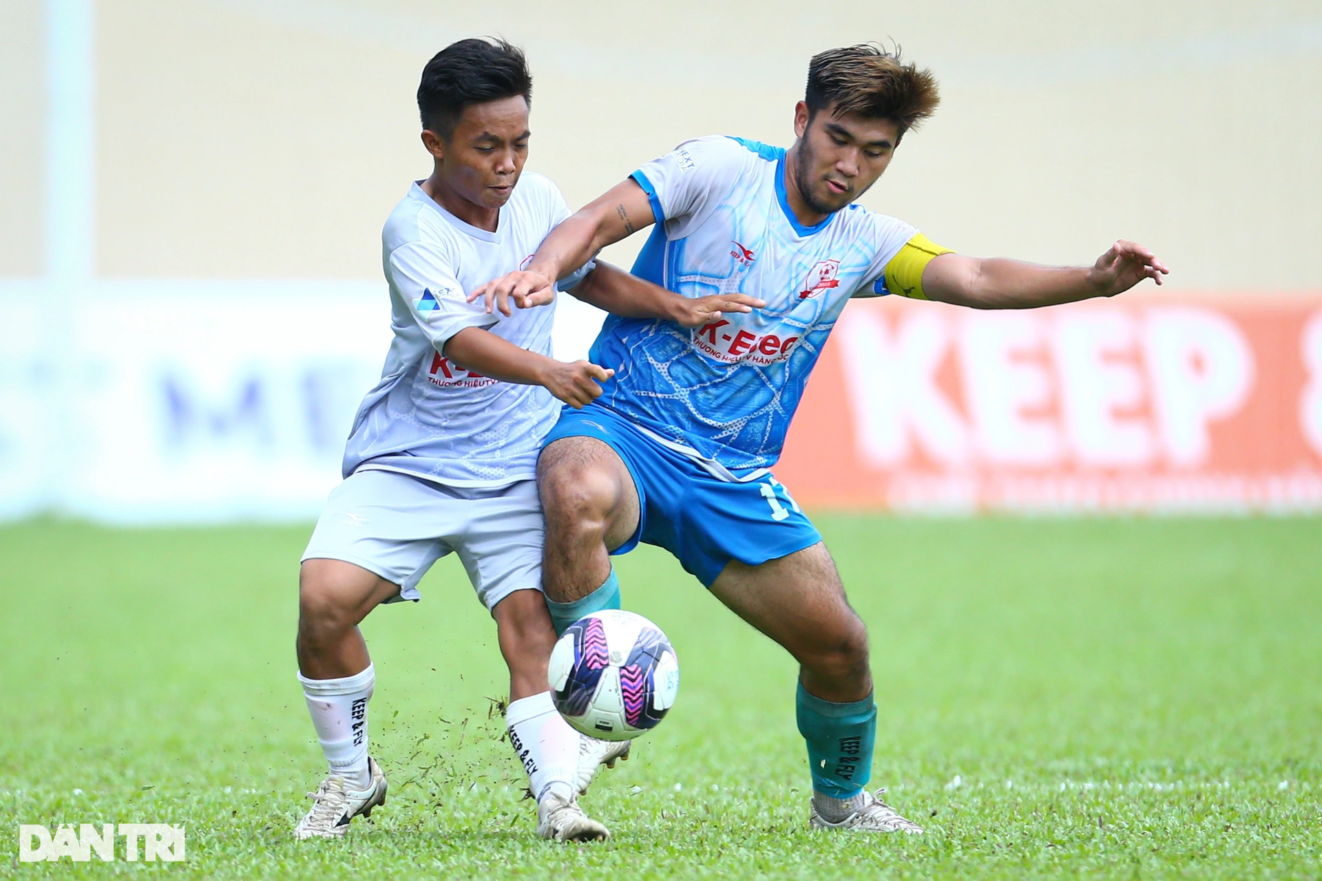 Đánh bại U17 Sài Gòn 2-0, đội U17 PVF lên ngôi vô địch U17 Quốc gia - 2 Đánh bại U17 Sài Gòn 2-0, đội U17 PVF lên ngôi vô địch U17 Quốc gia - 2