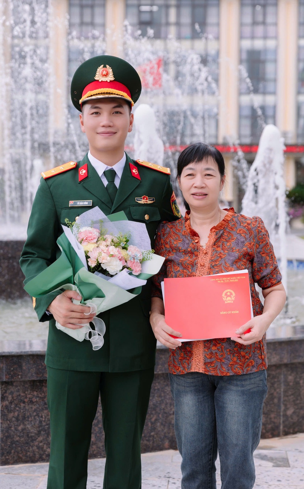 Thủ khoa đặc công nước kể 24 giờ thả trôi trên biển, vừa bơi vừa ăn cháo - 3