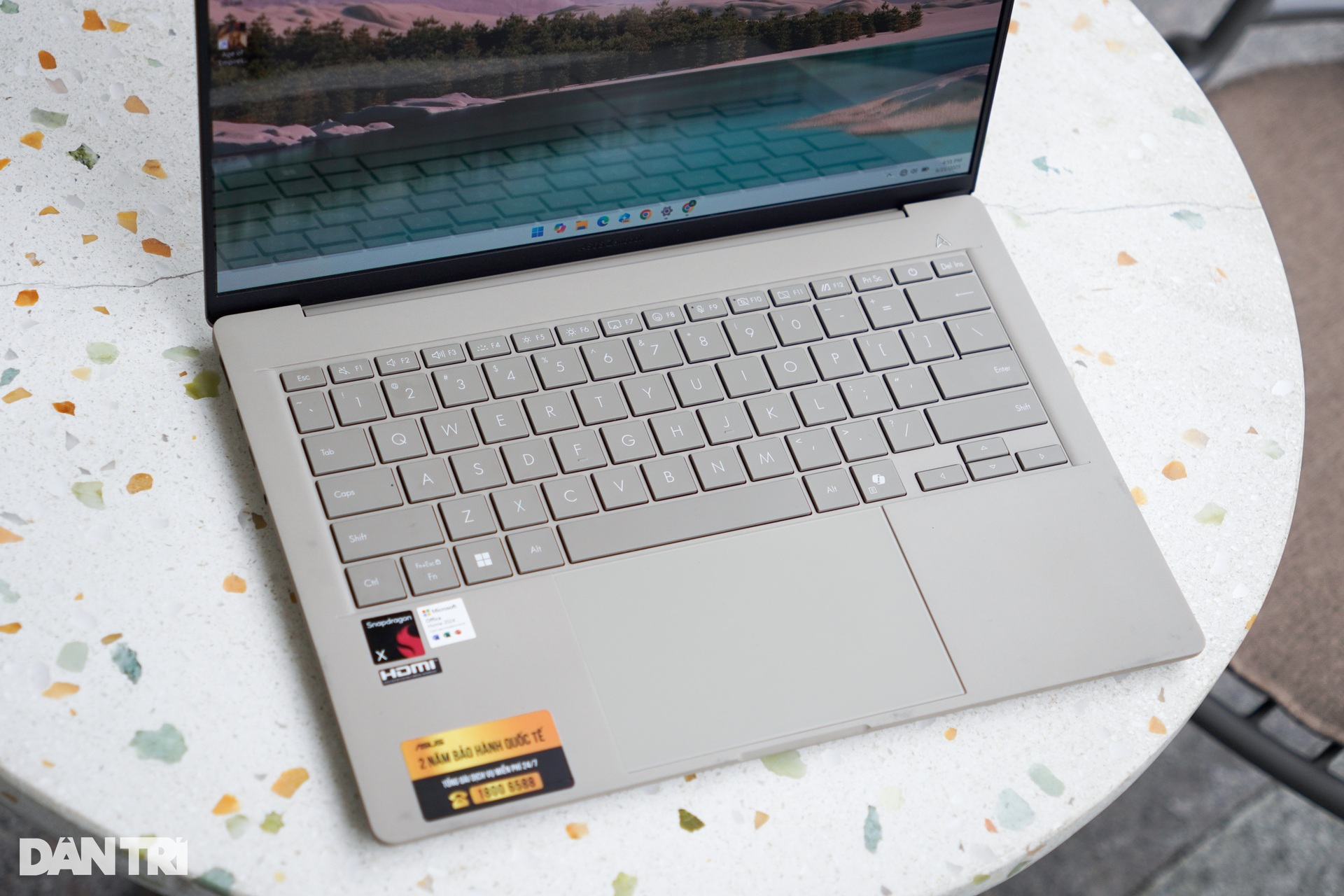 Đánh giá Asus Zenbook A14: Laptop AI chạy chip Snapdragon X sẽ dành cho ai? - 6