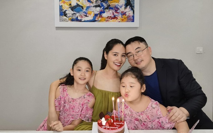 Vợ chồng Hoa hậu Hương Giang không phải phân vai hiền, ác và cũng chưa bao giờ quát tháo con cái.