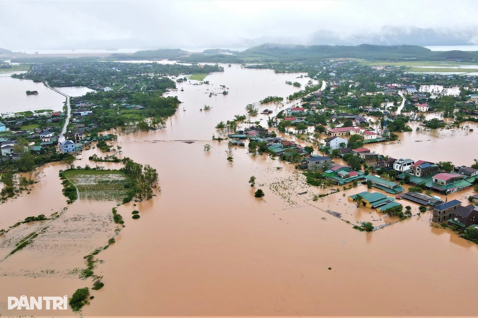 Ba tháng 2 cơn bão dữ dội và một trận lụt lớn, người dân giúp nhau vượt khó - 7 Ba tháng 2 cơn bão dữ dội và một trận lụt lớn, người dân giúp nhau vượt khó - 7