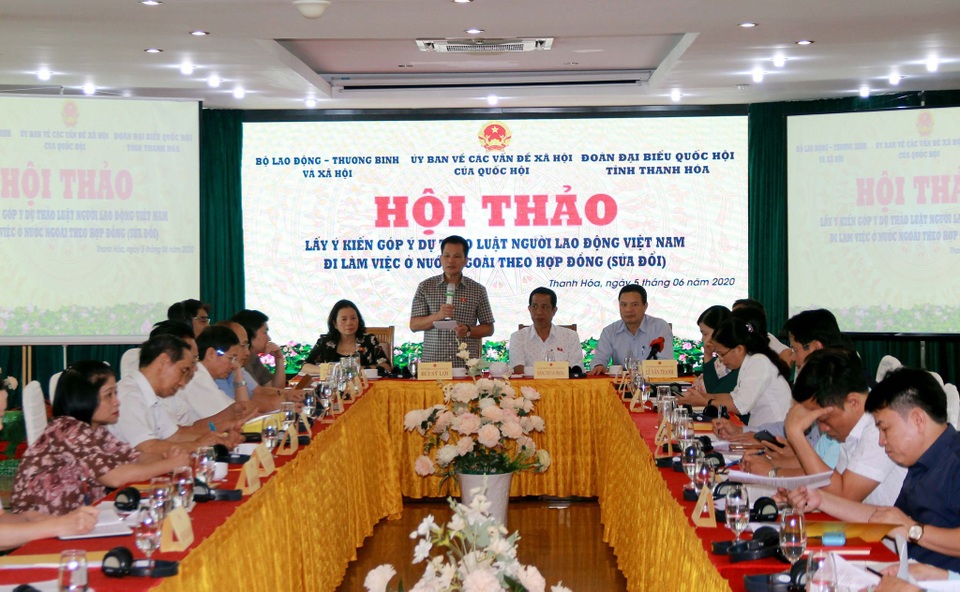 Cần bỏ những bất cập của luật người Việt đi làm việc nước ngoài - 1 Cần bỏ những bất cập của luật người Việt đi làm việc nước ngoài - 1