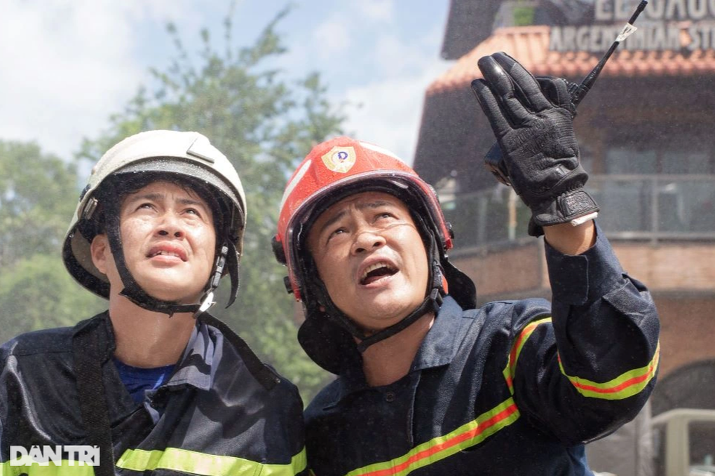 Hơn 3000 người diễn tập giải cứu nạn nhân trong tòa nhà ở trung tâm TPHCM - 2 Hơn 3000 người diễn tập giải cứu nạn nhân trong tòa nhà ở trung tâm TPHCM - 2