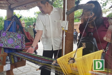 Nét đẹp Chăm trong không gian tháp cổ nghìn tuổi