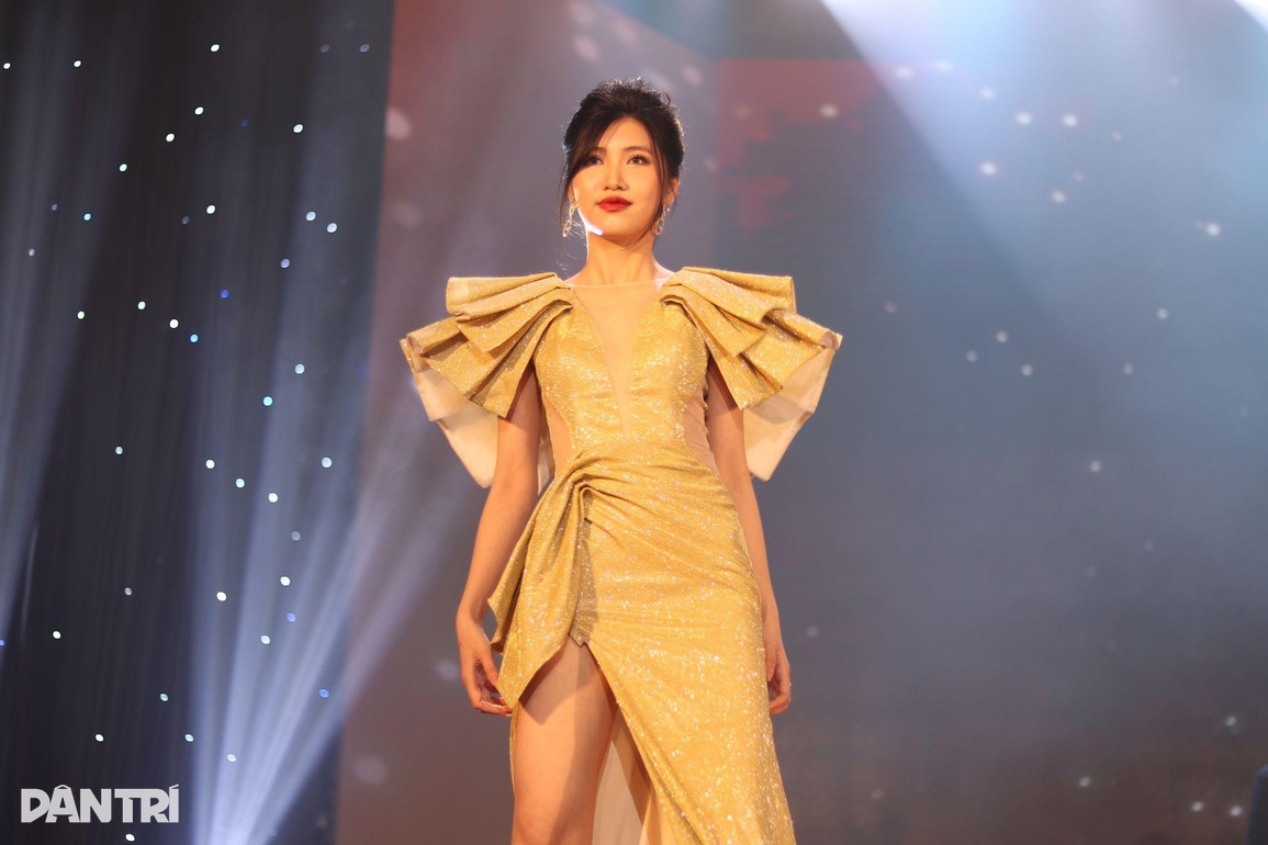 Tìm ra tân vương sinh viên của Đại học Kinh tế quốc dân - 16 Tìm ra tân vương sinh viên của Đại học Kinh tế quốc dân - 16