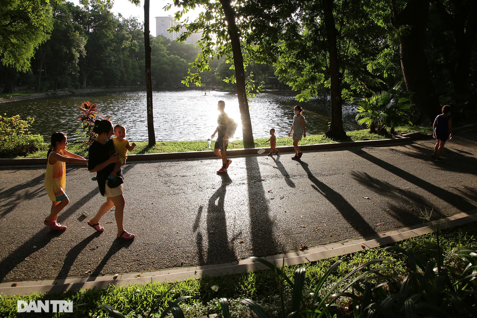 Lá phổi xanh khổng lồ, mát rượi giữa lòng Thủ đô - 3