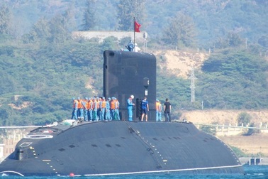 Tàu ngầm Kilo có thể bắn tên lửa vào nhiều mục tiêu