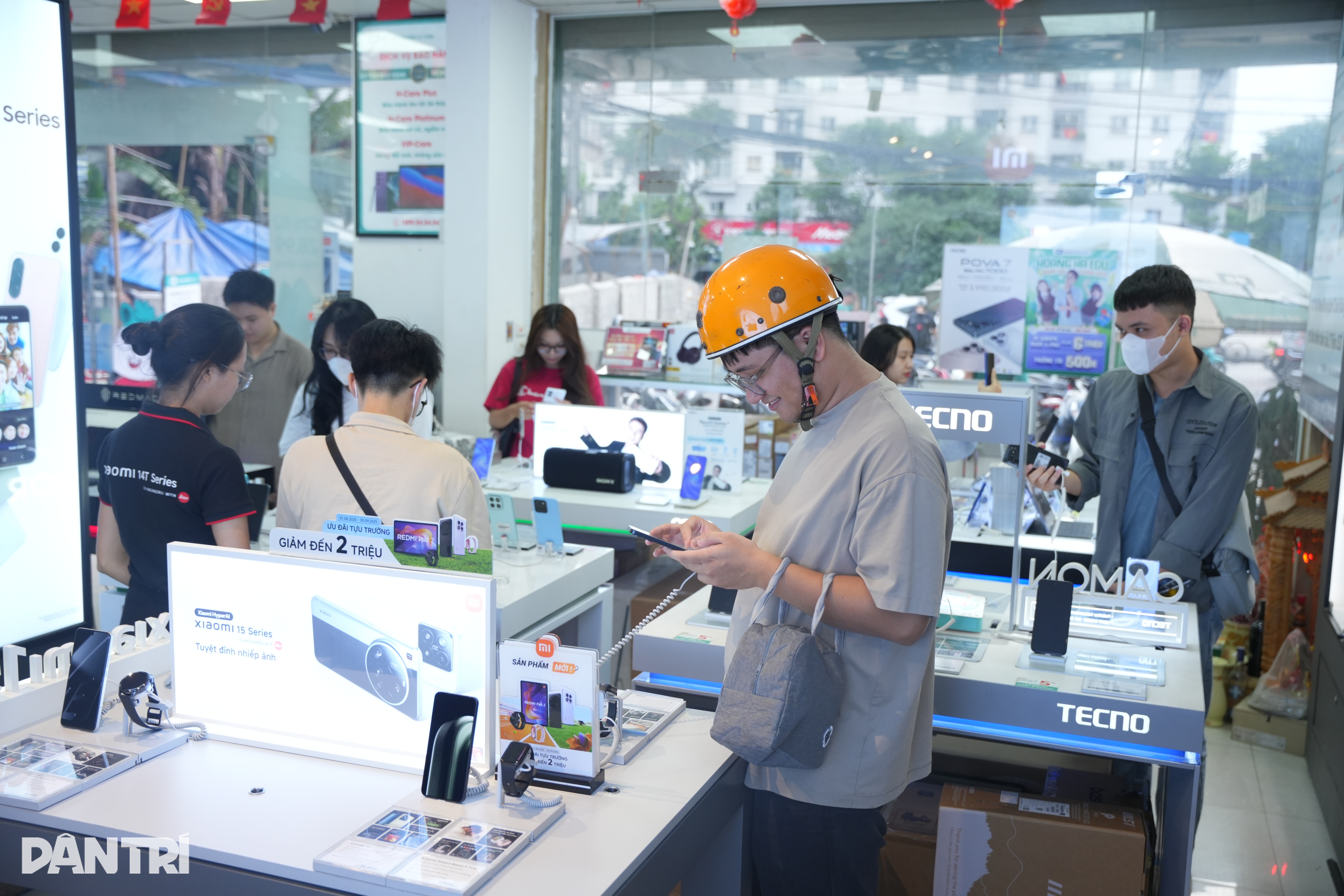 Máy tính giảm giá cả chục triệu đồng trước thềm năm học mới - 1