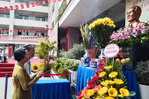 Con trai luật sư Nguyễn Hữu Thọ từng trách ba "sinh con mà đi hoài"