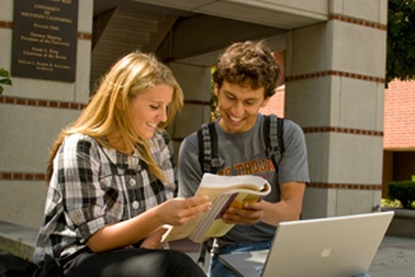 Cựu sinh viên tặng 110 triệu USD cho trường đại học 