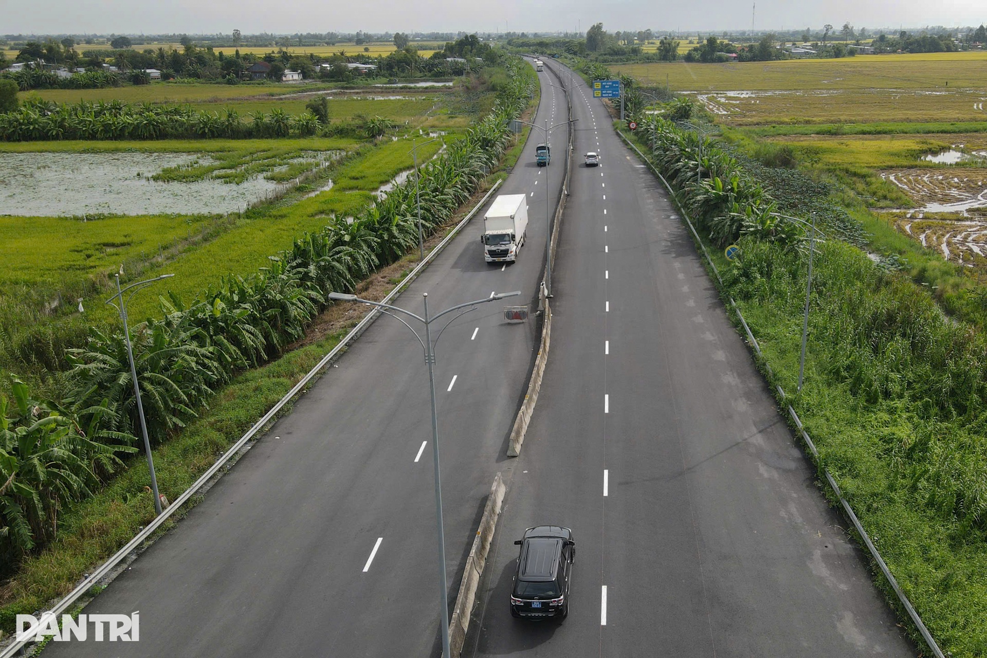 Hơn 50km đường nhan nhản ổ voi, ổ gà lột xác sau khi đầu tư 750 tỷ đồng - 2