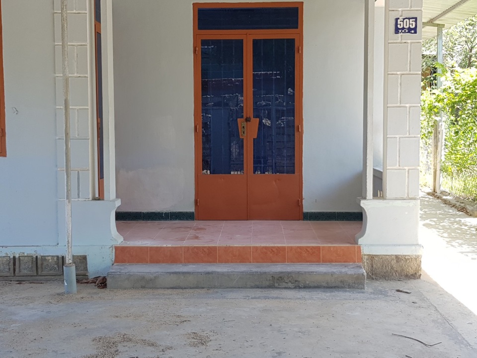 Doanh nghiệp thải mùi sơn “bức tử” dân, phớt lờ chính quyền - 4 Doanh nghiệp thải mùi sơn “bức tử” dân, phớt lờ chính quyền - 4