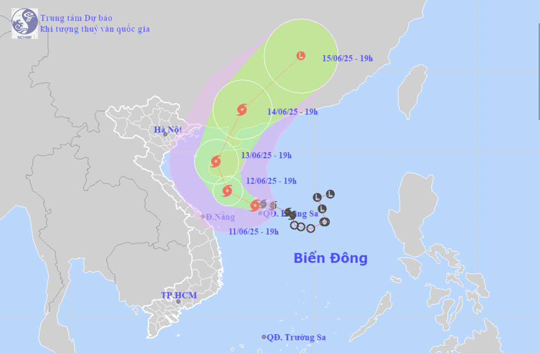 Dự báo hai kịch bản về đường đi của bão Wutip - 1