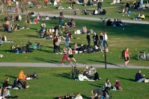 “Miễn dịch cộng đồng” xa vời, Thụy Điển có tỉ lệ tử vong đáng báo động