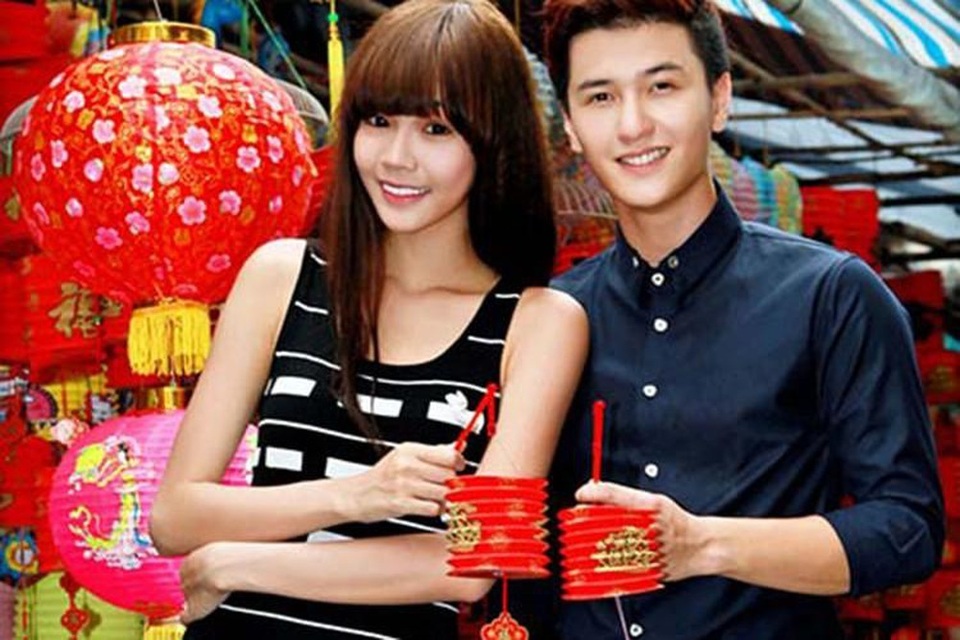 Đường tình ồn ào của Huỳnh Anh trước khi công khai cầu hôn nữ MC hơn 6 tuổi - 9 Đường tình ồn ào của Huỳnh Anh trước khi công khai cầu hôn nữ MC hơn 6 tuổi - 9