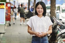 Thí điểm thu phí, vỉa hè khu trung tâm TPHCM "thông thoáng" bất ngờ