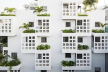 Chiêu "độc" lấy sáng khiến nhà 5 tầng ở Sài Gòn ngập nắng gió, đẹp cuốn hút