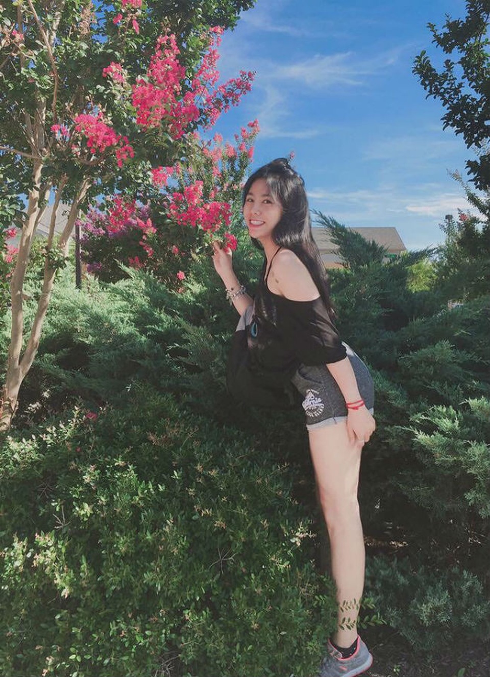 Rời buồng lái, các nữ phi công đẹp nhất Việt Nam ăn vận khoe đường cong - 8