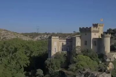 Rao bán lâu đài 17 triệu USD ở Pháp