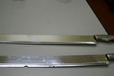 Bị tấn công, cảnh sát cơ động nổ súng