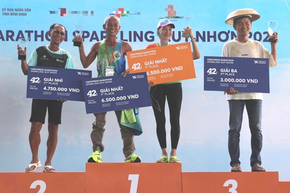 Lão nông U70 trong 1 tuần chạy marathon 2 lần ở cự ly 42km - 2 Lão nông U70 trong 1 tuần chạy marathon 2 lần ở cự ly 42km - 2