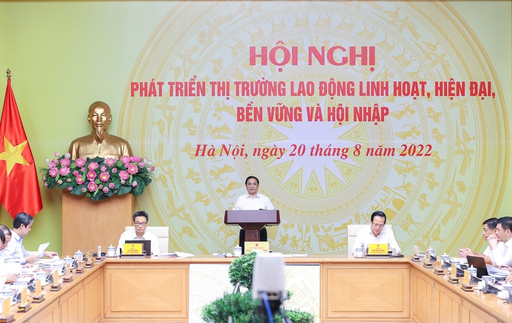 Năng lực cán bộ là khâu yếu nhất trong quản trị thị trường lao động - 1 Năng lực cán bộ là khâu yếu nhất trong quản trị thị trường lao động - 1