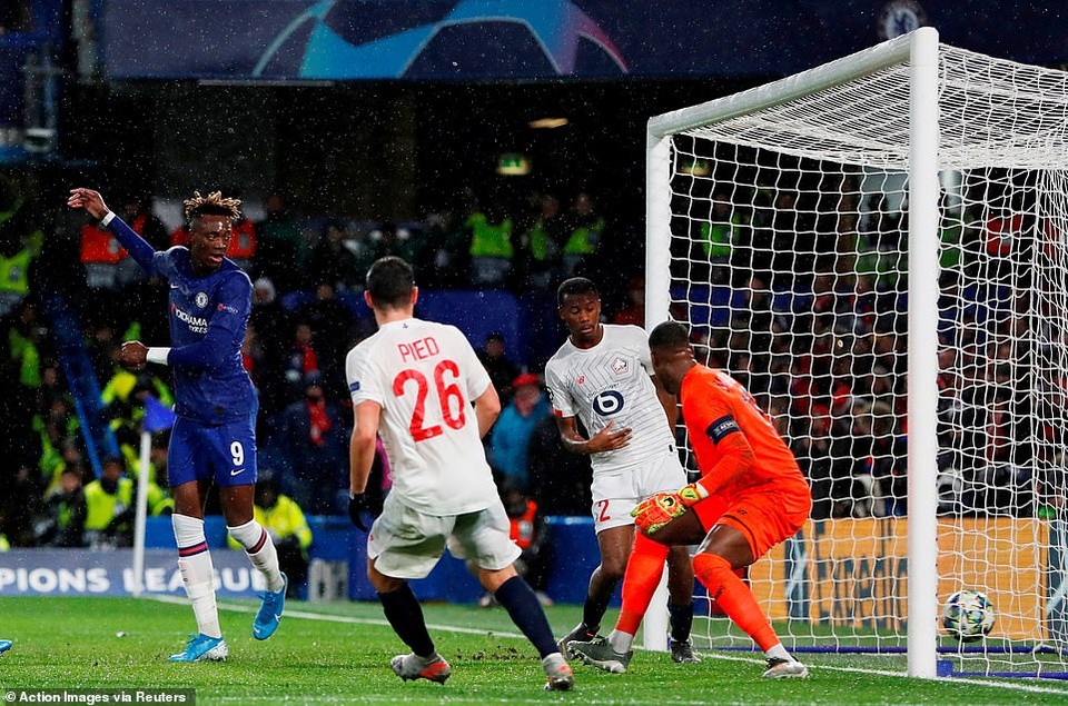 Chelsea vượt khó thành công, Ajax bị loại sau vòng bảng - 3 Chelsea vượt khó thành công, Ajax bị loại sau vòng bảng - 3