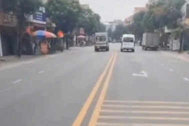 Lái xe khách đi sai làn đường bị phạt 5 triệu đồng nói "ít xem mạng xã hội"