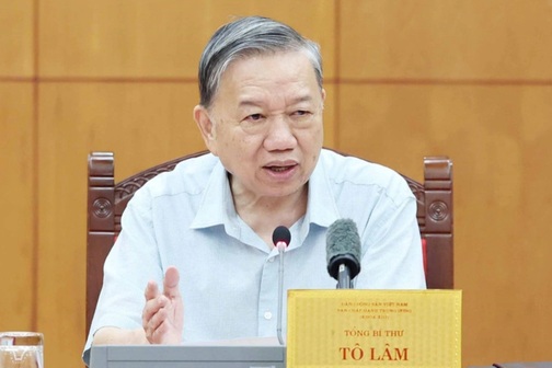 Bộ Chính trị yêu cầu kiểm tra việc cắt giảm đầu mối bên trong các cơ quan