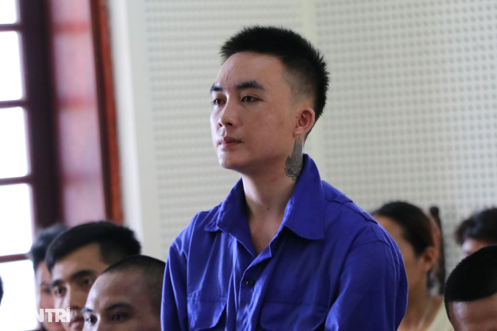 Cái bắt tay của cô gái trẻ khiến 1 người chết, 5 người đi tù - 3 Cái bắt tay của cô gái trẻ khiến 1 người chết, 5 người đi tù - 3