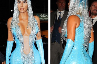 Choáng váng với váy bó nghẹt thở của Kim Kardashian