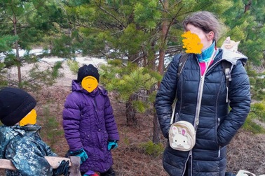 Sợ virus corona, cả gia đình người Nga chuyển vào rừng sống