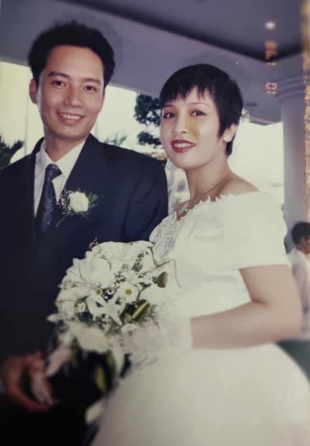 Diva Mỹ Linh: Từ lúc quen đến cưới nhạc sĩ Anh Quân chỉ trong… 3 tháng - 2 Diva Mỹ Linh: Từ lúc quen đến cưới nhạc sĩ Anh Quân chỉ trong… 3 tháng - 2