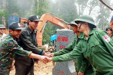 Việt-Lào hoàn thành tăng dày, tôn tạo mốc biên giới