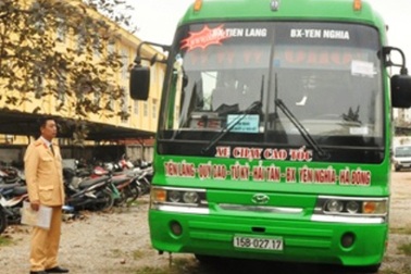 Bị tước bằng lái, tài xế vẫn cố tình tái phạm "bắt khách" trên đường cao tốc