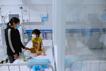 Test Covid-19 600 nghìn đồng mỗi lần, cha con chạy thận kiệt quệ ở TPHCM